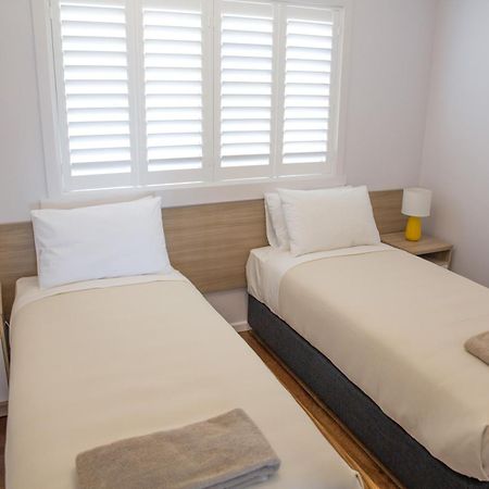 Amooran Oceanside Apartments And Motel Нарума Екстериор снимка