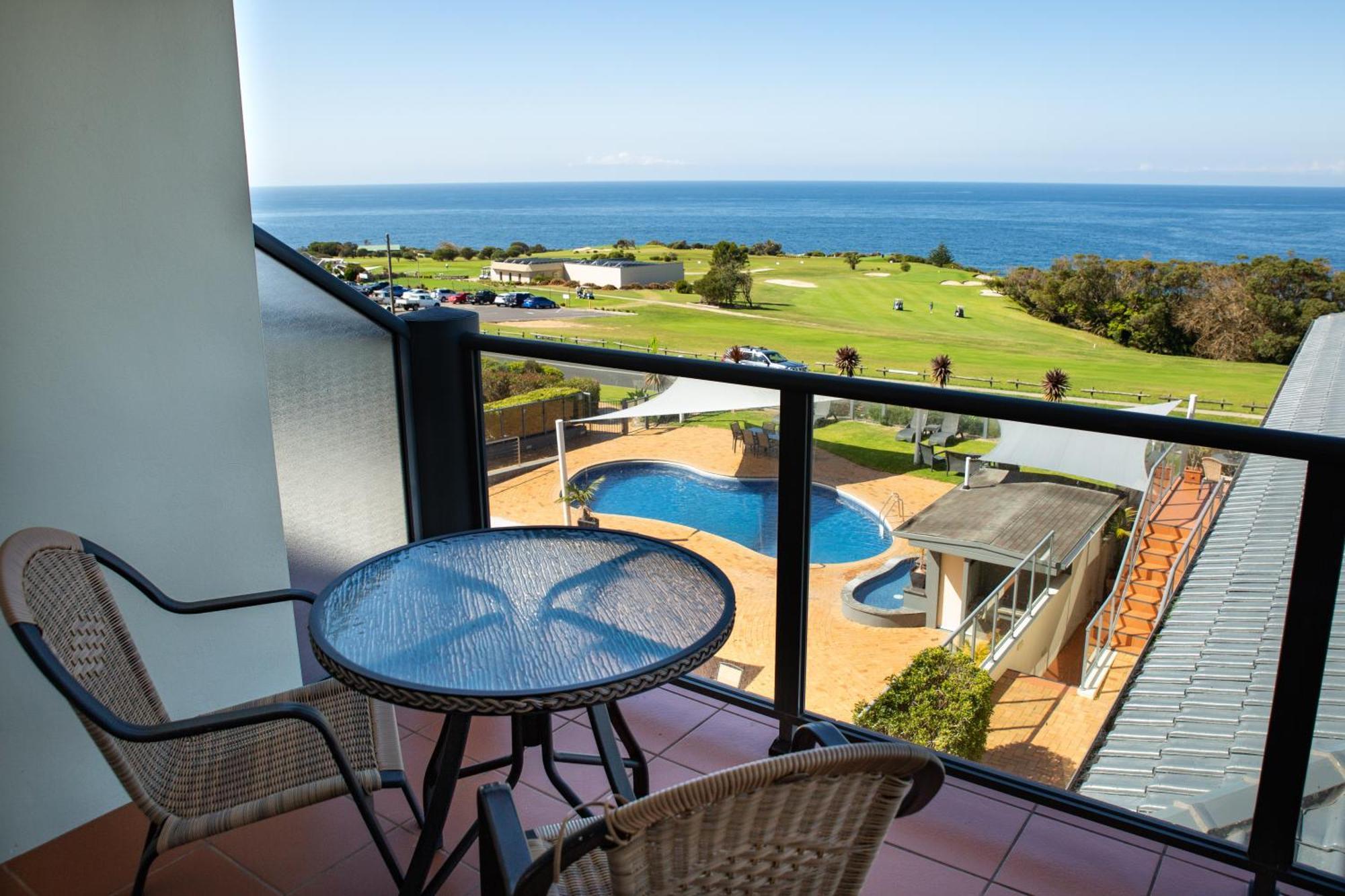Amooran Oceanside Apartments And Motel Нарума Екстериор снимка