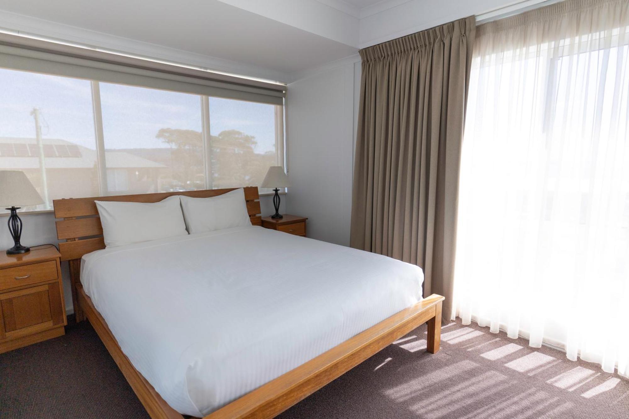 Amooran Oceanside Apartments And Motel Нарума Екстериор снимка